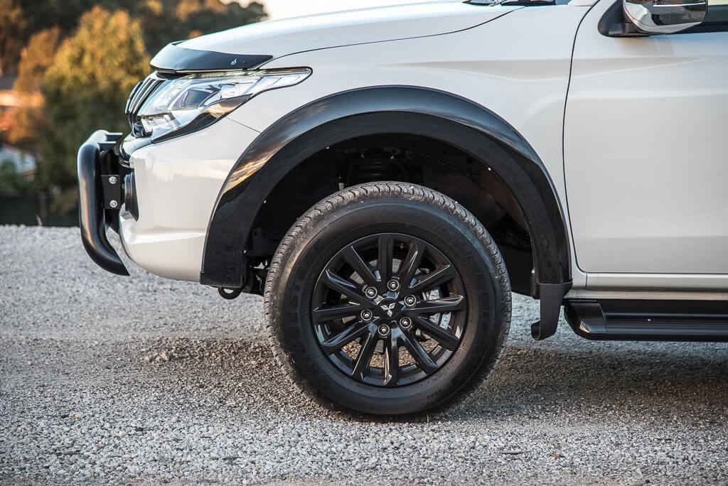 2017 Mitsubishi Triton Sport Edition Front Wheel